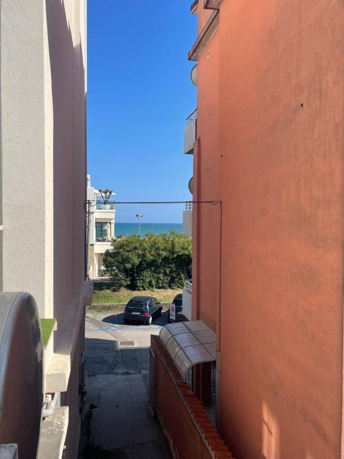 Appartamenti La Conchiglia Каорле Экстерьер фото